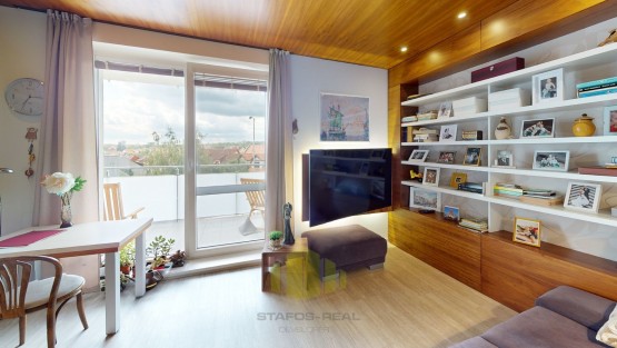 31-letcu-living-room.jpg