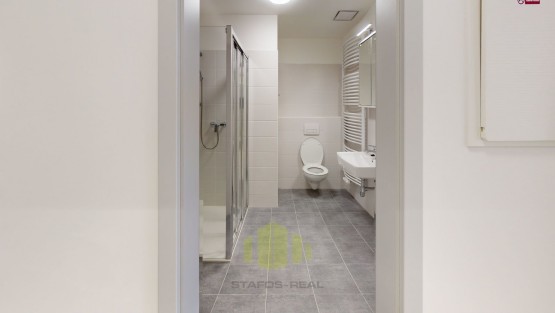 pronajem-novostavby-bytu-15kk-43m2-balkon-7m2-v-novostavbe-wolkerova-olomouc-bathroom.jpg