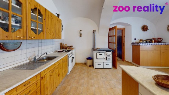 vesnicky-rd-31-zemechy-okr-louny-kitchen.jpg